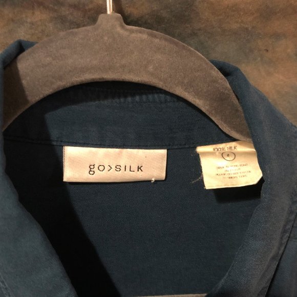 Mens casual button down dress shirt by Go Silk - Picture 3 of 6